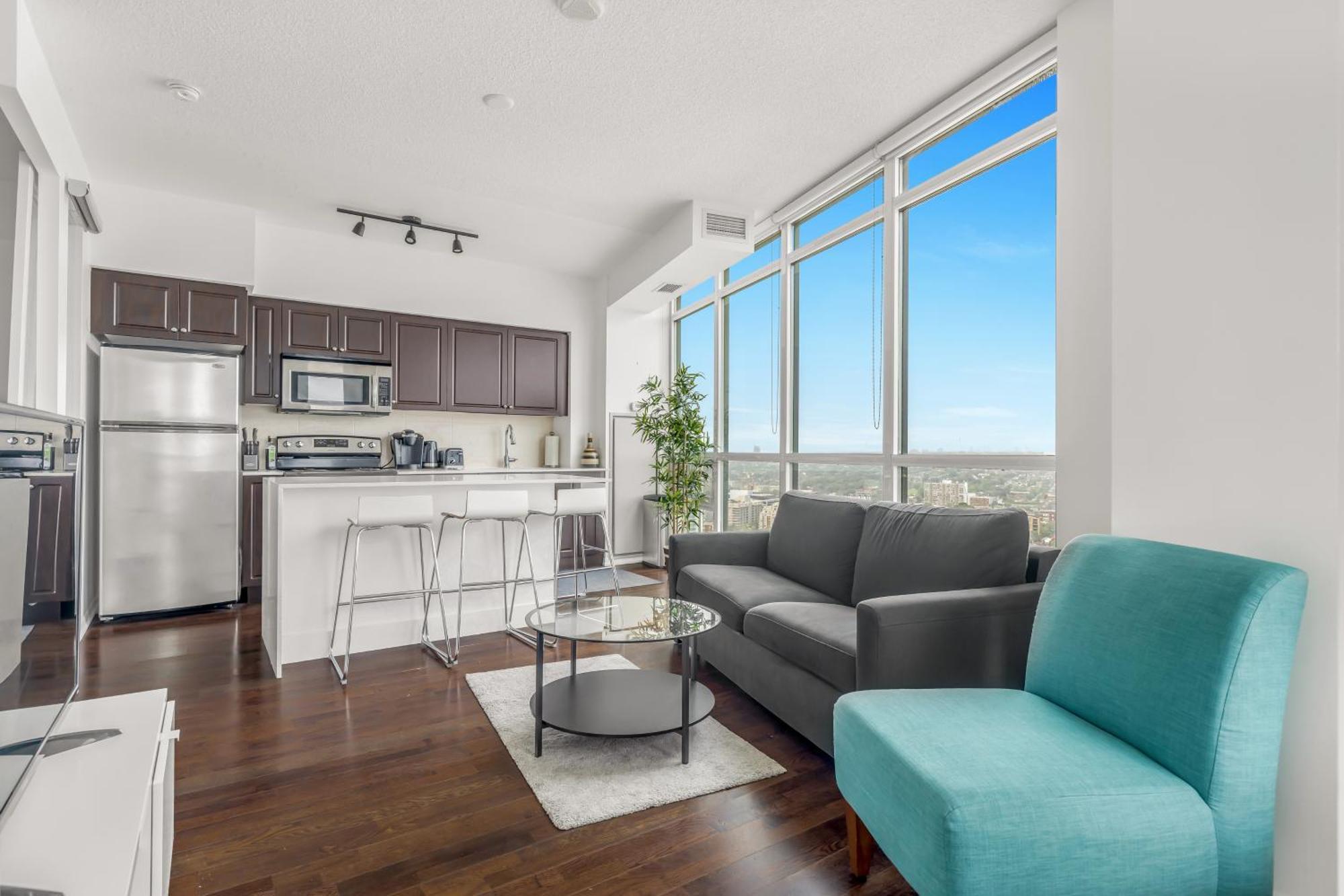 2 Bedroom Waterfront Condo Downtown W/ Free Parking Торонто Екстериор снимка